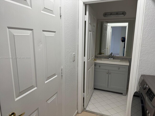 Building Photo - 650 NW 170th Terrace