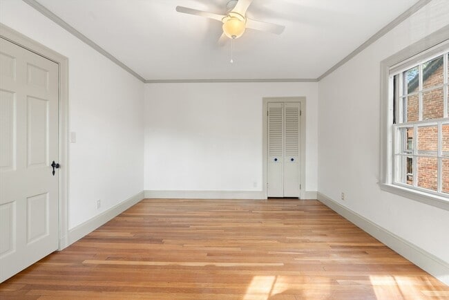 Building Photo - 316 Russett Rd