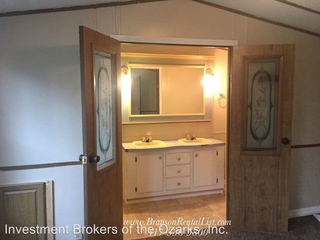 Building Photo - 5907 State Hwy JJ