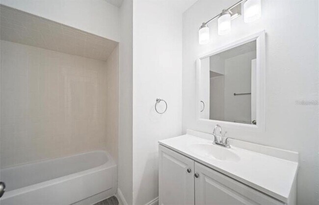 Building Photo - 7013 Salinas Ct