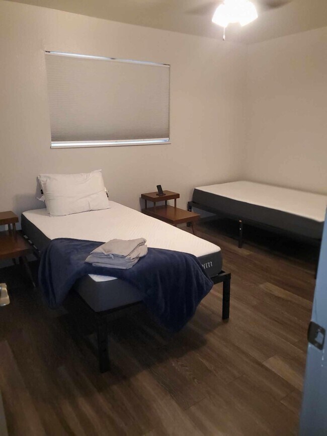 Building Photo - 217 S Wiggins Dr