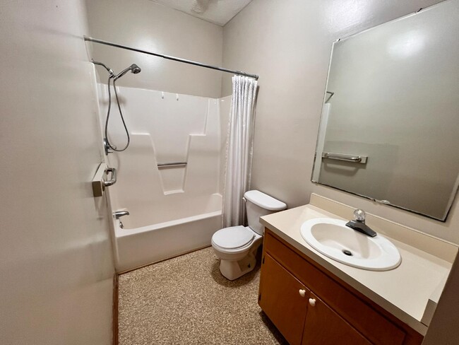 Building Photo - 4921 Fairground Rd