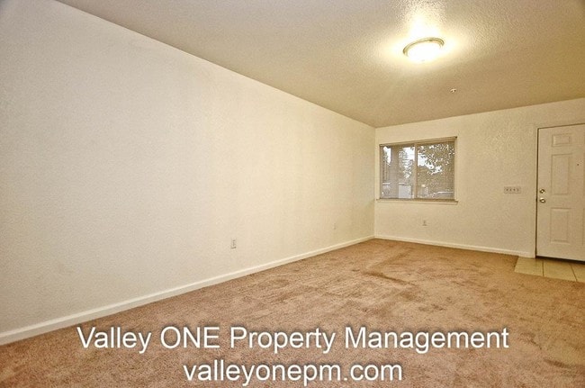 Building Photo - 1150 E Monte Vista Ave, Turlock, CA 95382