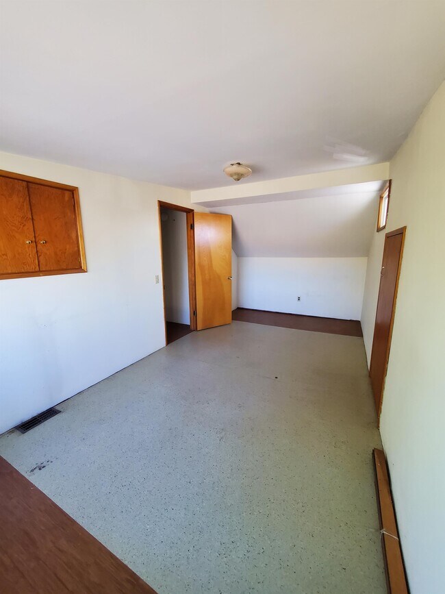Building Photo - 10789 OR-47