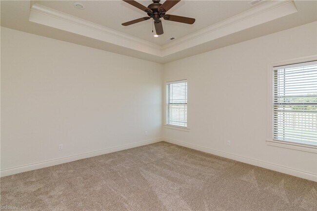 Building Photo - 1620 Sweetbriar Way
