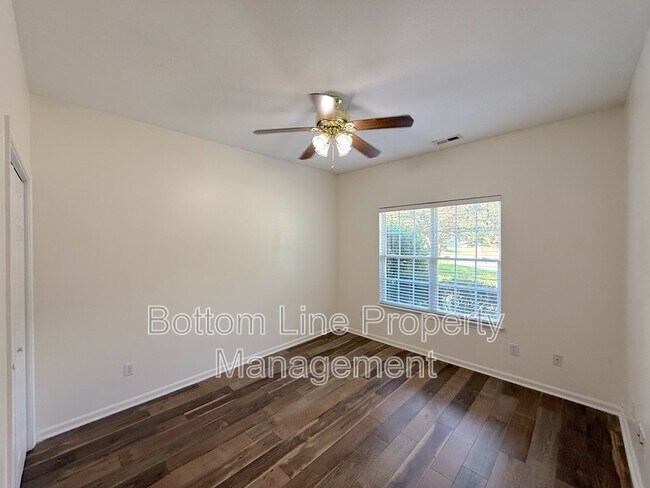Building Photo - 718 Cody Ct