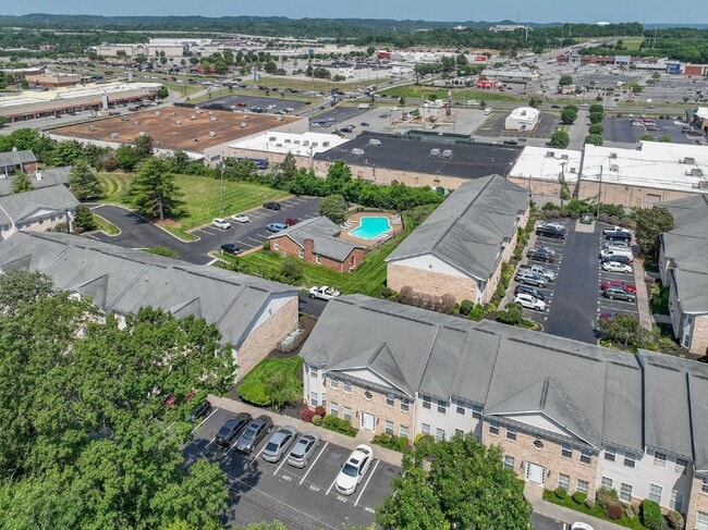 Building Photo - FULLY FURNISHED 2BR CONDO WITH MONTHLY LEASE TERMS