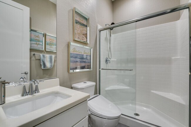 Building Photo - Luxury Rental with Mountain Views in Gated Henderson Community