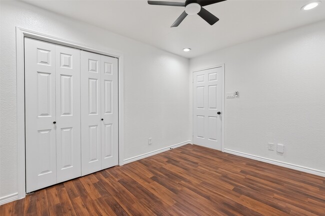 Building Photo - 15353 Arrowhead Bend