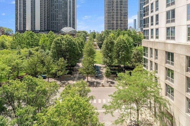 Building Photo - 363 E Wacker Dr