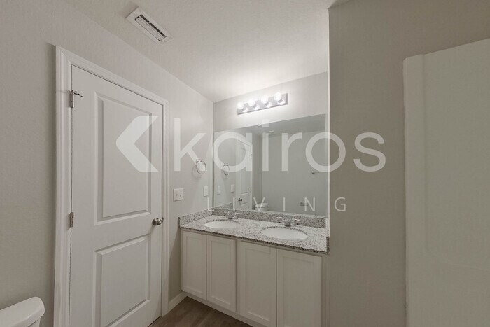 Building Photo - 9135 Aegean Cir