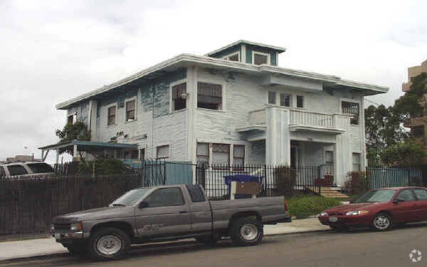 Building Photo - 768 17th St