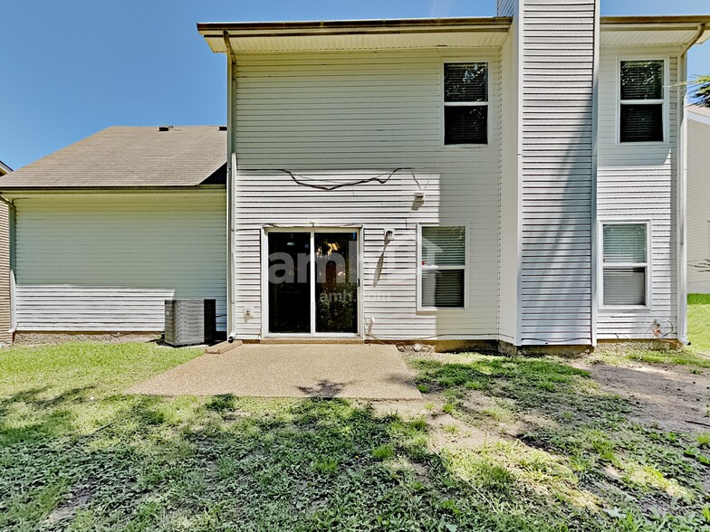 Building Photo - 2425 Edencrest Dr
