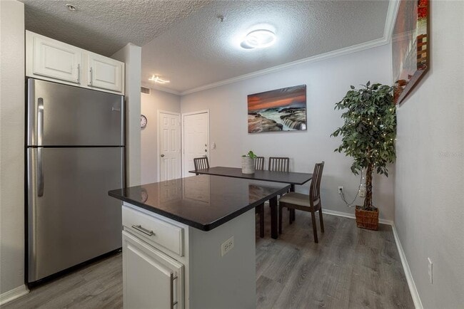 Building Photo - 501 Knights Run Ave