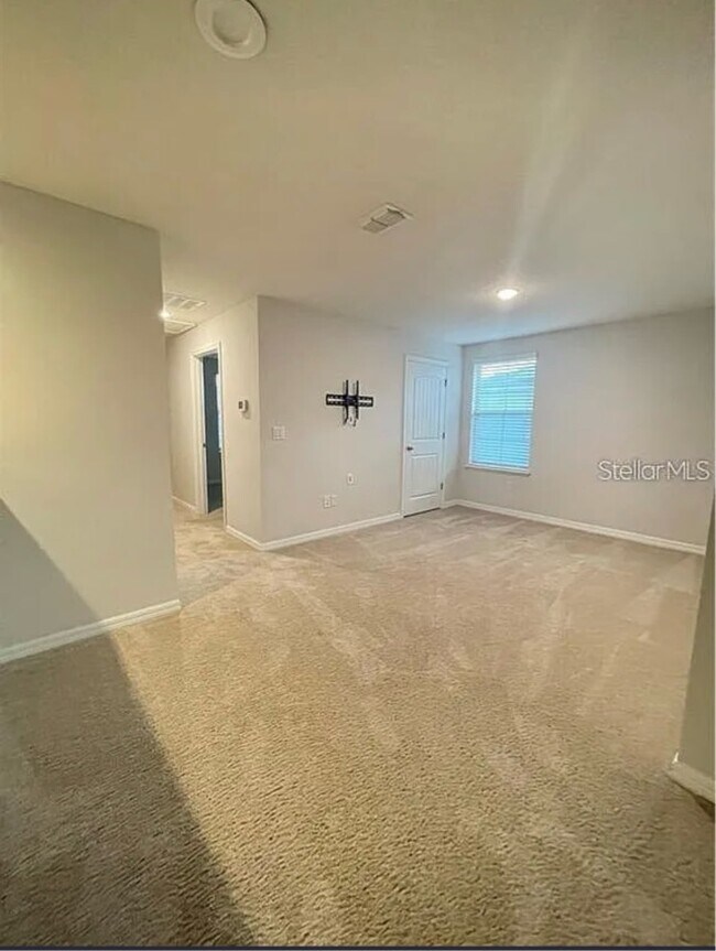 Building Photo - 16525 Outter Grv Aly