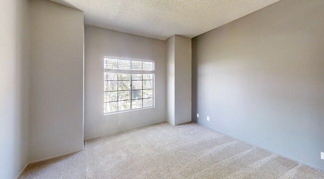 Building Photo - 780 S Tourmaline Ct