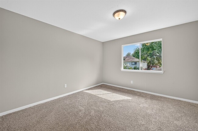 Building Photo - 1826 Oak Valley Dr