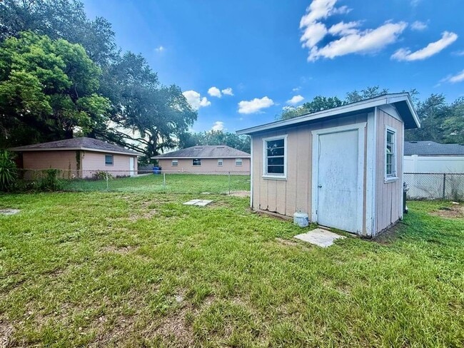Building Photo - 10812 Hannaway Dr