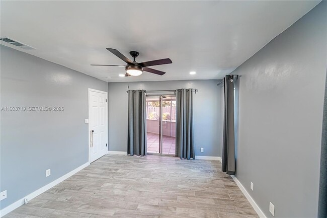 Building Photo - 8107 NW 74th Ave