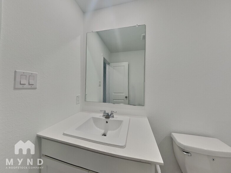 Building Photo - 1037 Calley Pear Trl