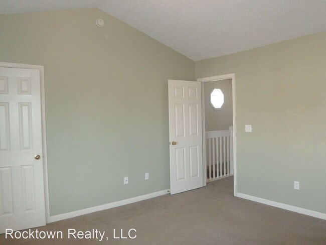 Building Photo - 2 br, 2.5 bath House - 1039 Alexander Hami...