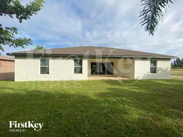 Building Photo - 1922 NW 20th Terrace