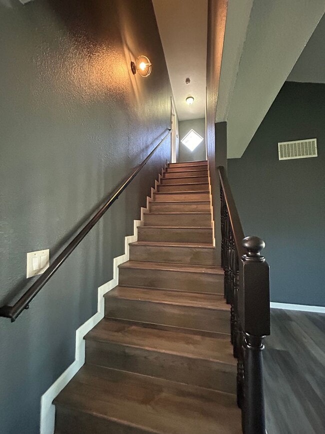 Building Photo - 3086 Beverly Ct