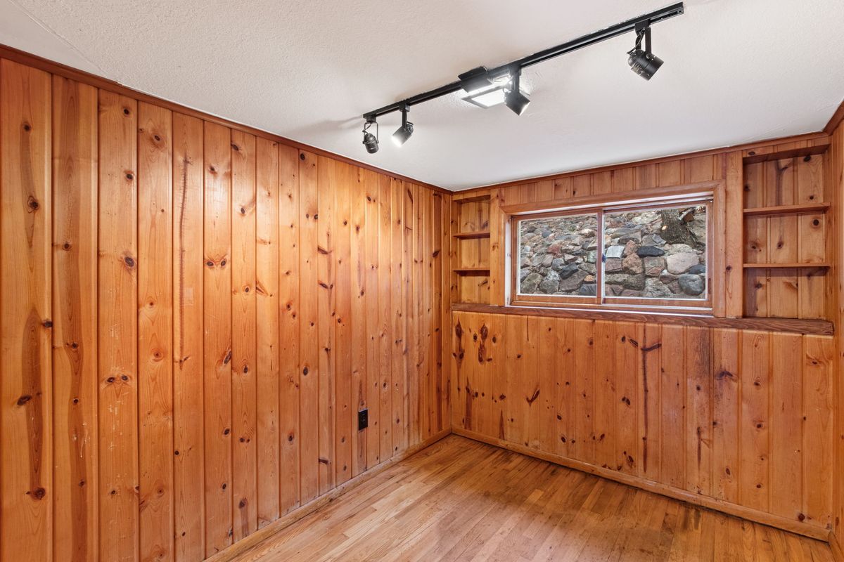 Building Photo - 807 Shoshone Pl