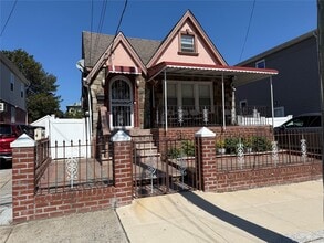 Building Photo - 169-45 144th Rd