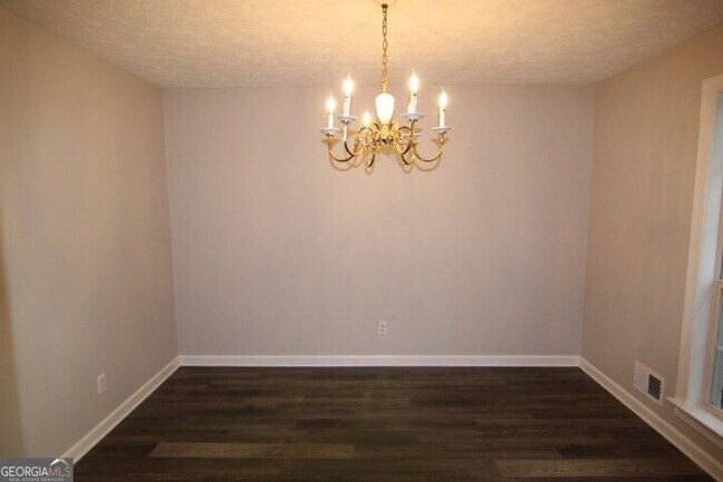 Building Photo - 3765 Manor House Dr