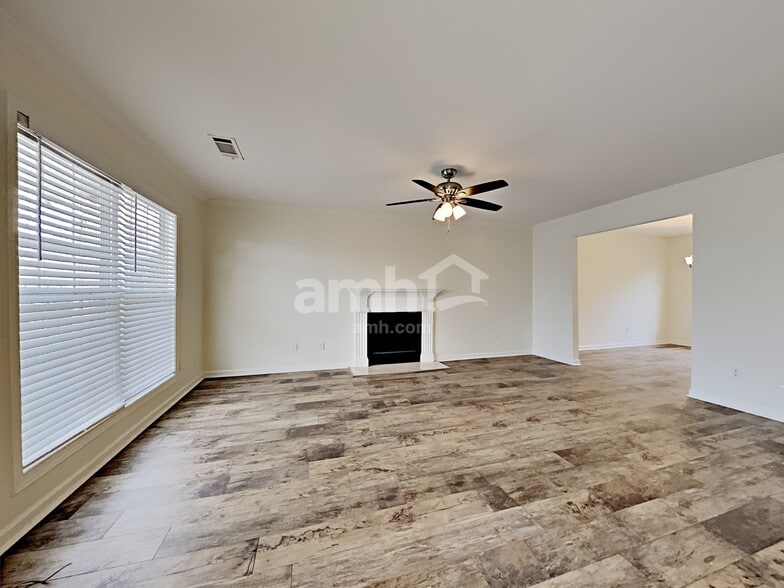 Building Photo - 2631 Bald Cypress Dr