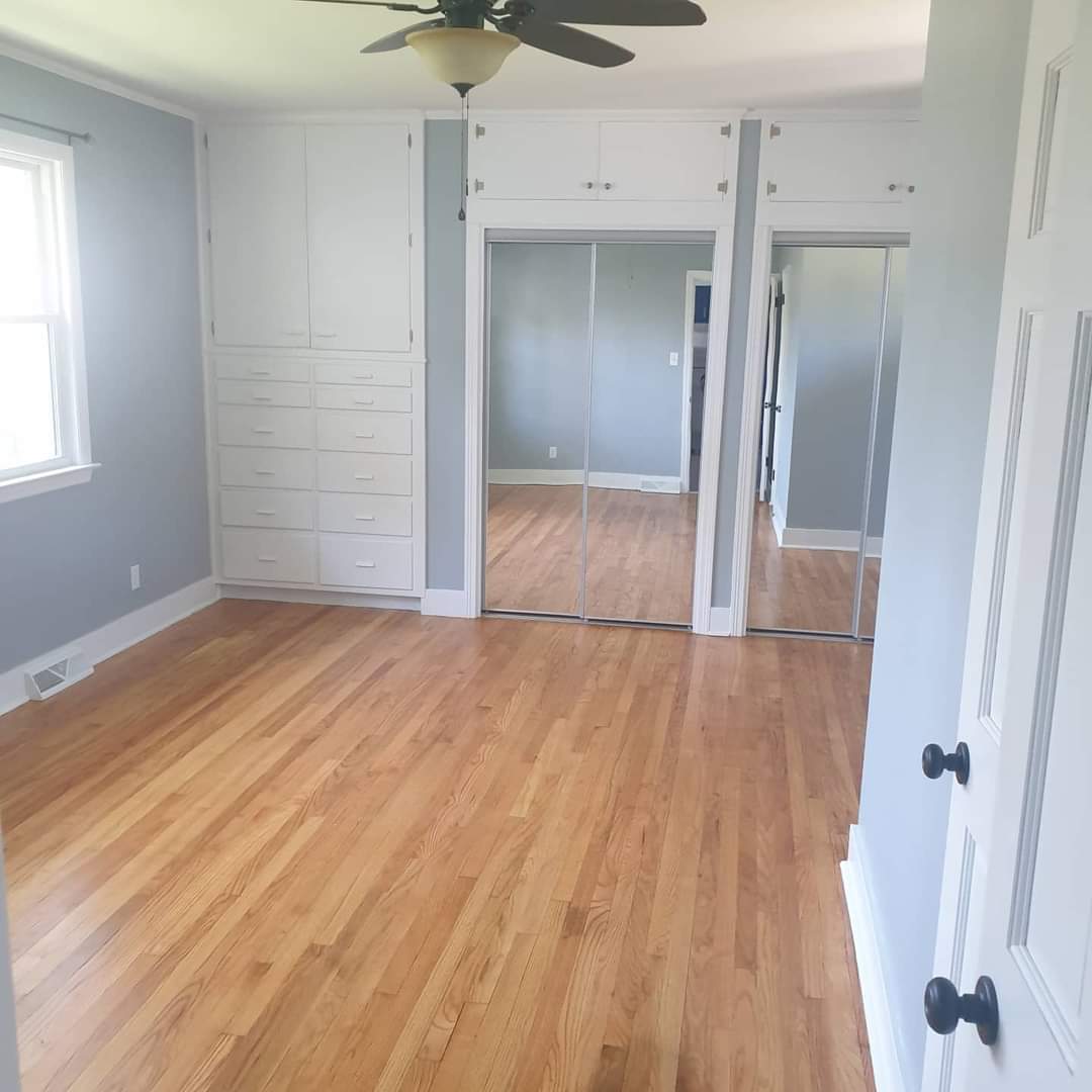 Building Photo - 115 7th Ave