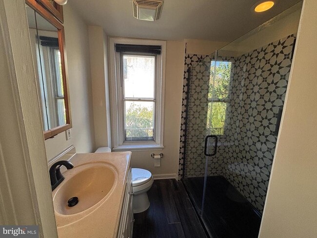 Building Photo - 214 East St