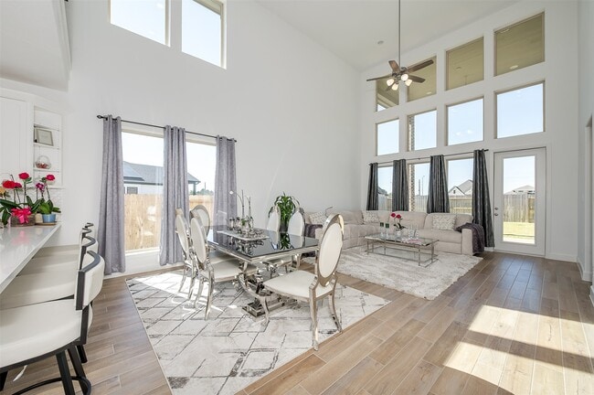 Building Photo - 20519 Bronco Rdg Dr