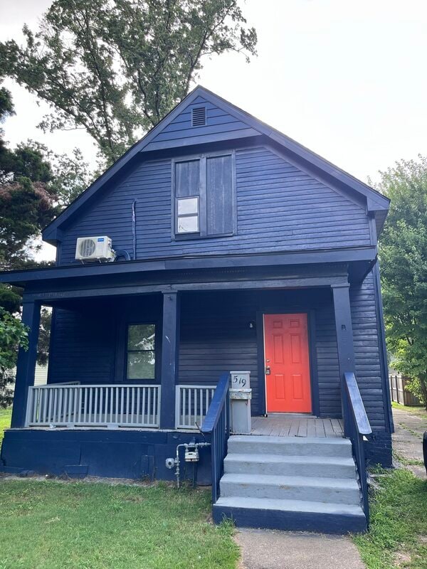Primary Photo - 519 S New York Ave