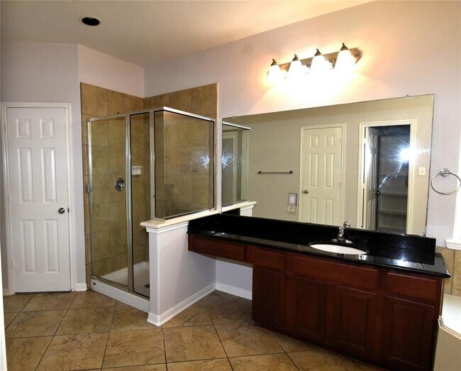 Building Photo - 6330 Bennington Springs Dr