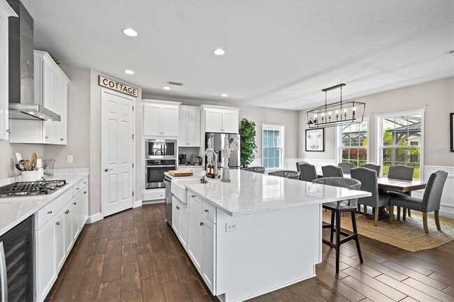 Building Photo - 5709 Silver Sun Dr