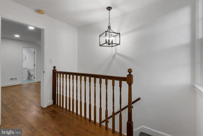 Building Photo - 3284 Annandale Rd