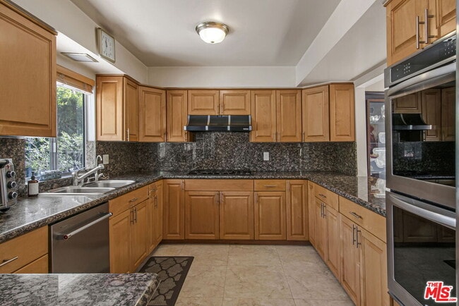 Building Photo - 2546 Cordelia Rd