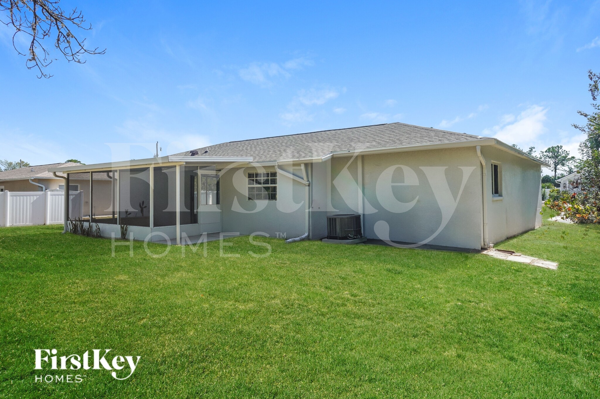 Building Photo - 3240 Alesio Ave