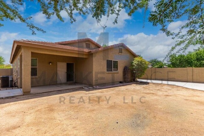 Building Photo - 4Bed/2Bath House in Surprise! $199 MOVE-IN...