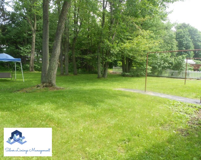 Building Photo - 94 Hurd St