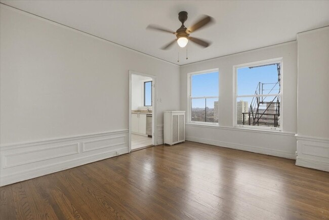 Building Photo - 4940 S East End Ave