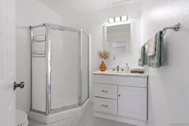 Building Photo - 6122 Nagel St