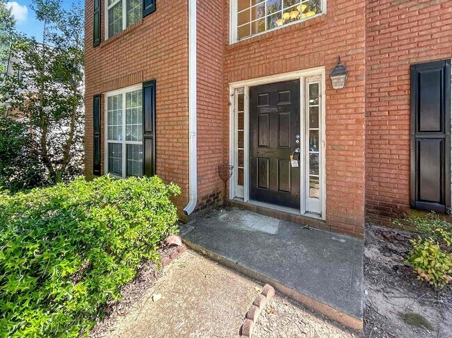 Building Photo - 6090 Farmwood Way SE
