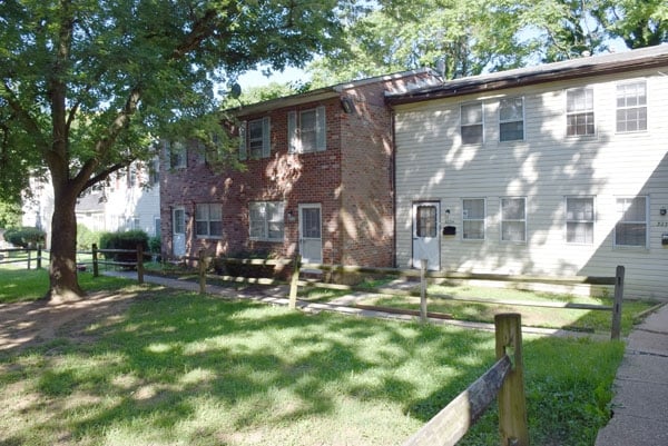 Building Photo - 3220-3266 Southern Ave