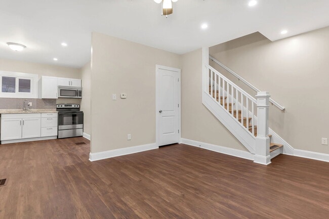 Building Photo - 2107 Cleveland Ave