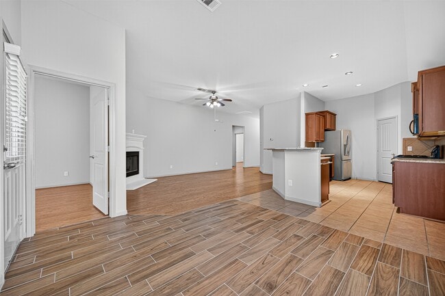 Building Photo - 510 Carson Ridge Dr