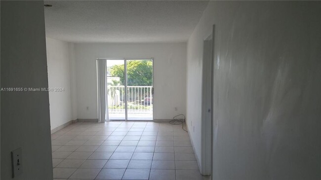 Building Photo - 1 bedroom in North Miami FL 33160