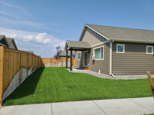 Building Photo - 301 Boone Dr